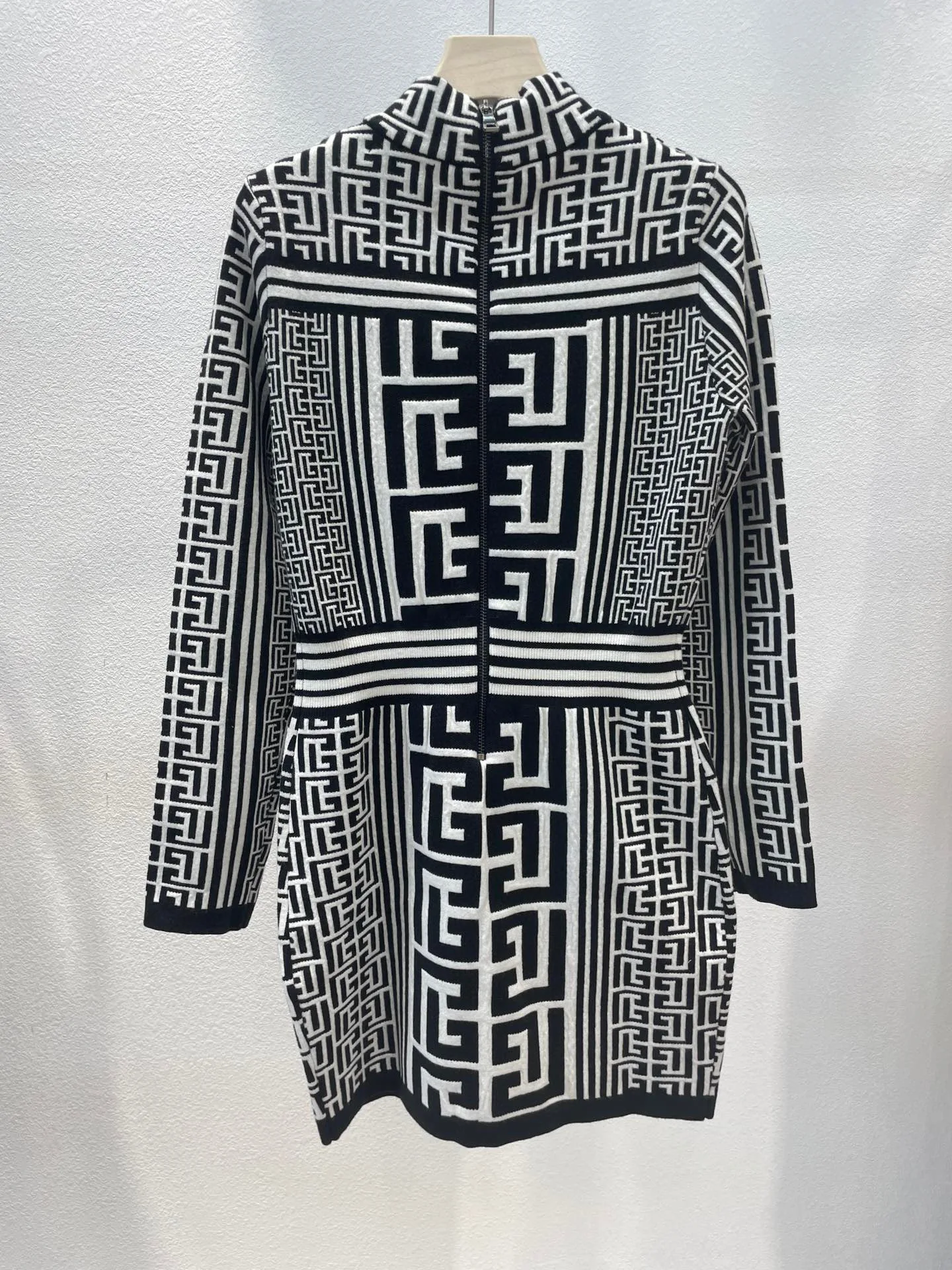 2023 23ss новое поступление брендового хлопкового шелкового вязаного платья-пуловера с коротким рукавом, роскошные платья для женщин Изображение 1